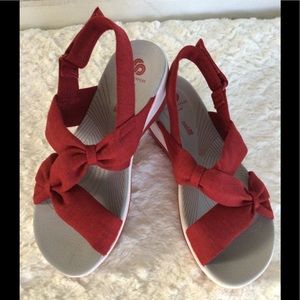 CLOUDSTEPPERS by Clarks Jersey Sport Red Sandals